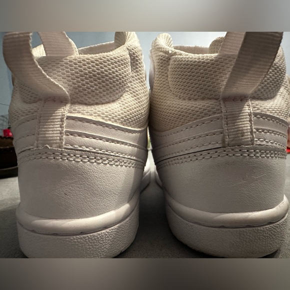 Nike Kids White High-Top Sneakers - Size 12.5C - VGUC - Picture 4 of 4